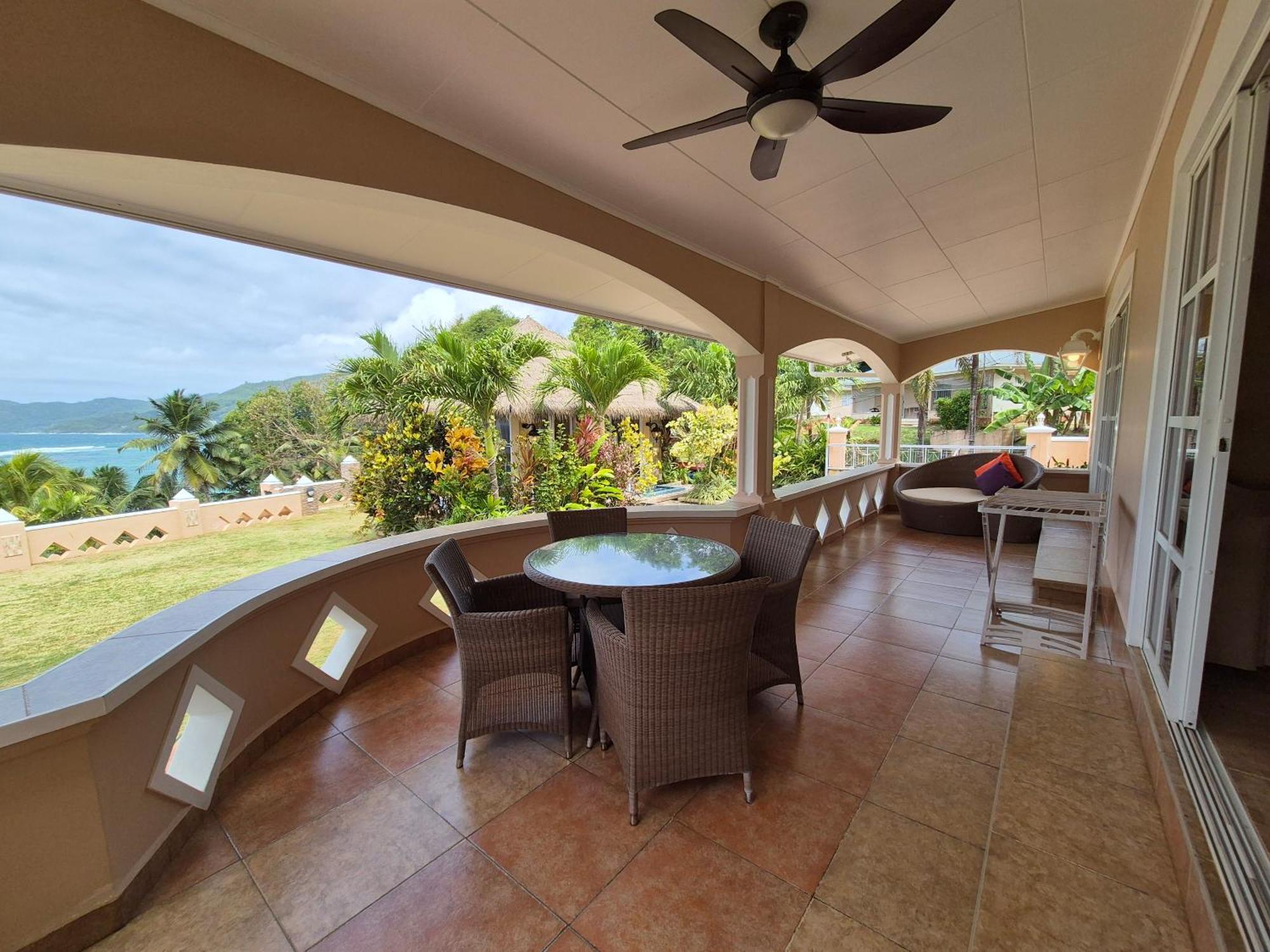 Au Fond De Mer View Anse Royale Eksteriør billede
