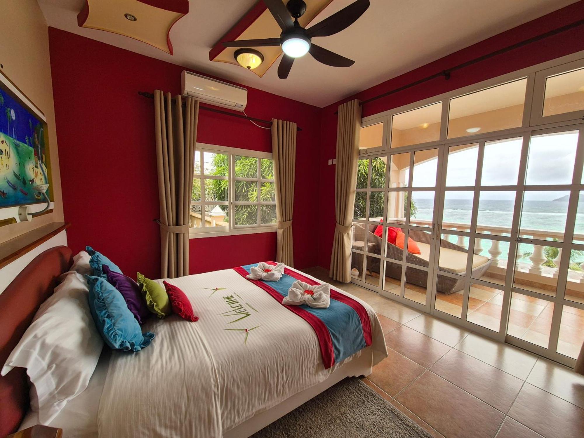 Au Fond De Mer View Anse Royale Eksteriør billede