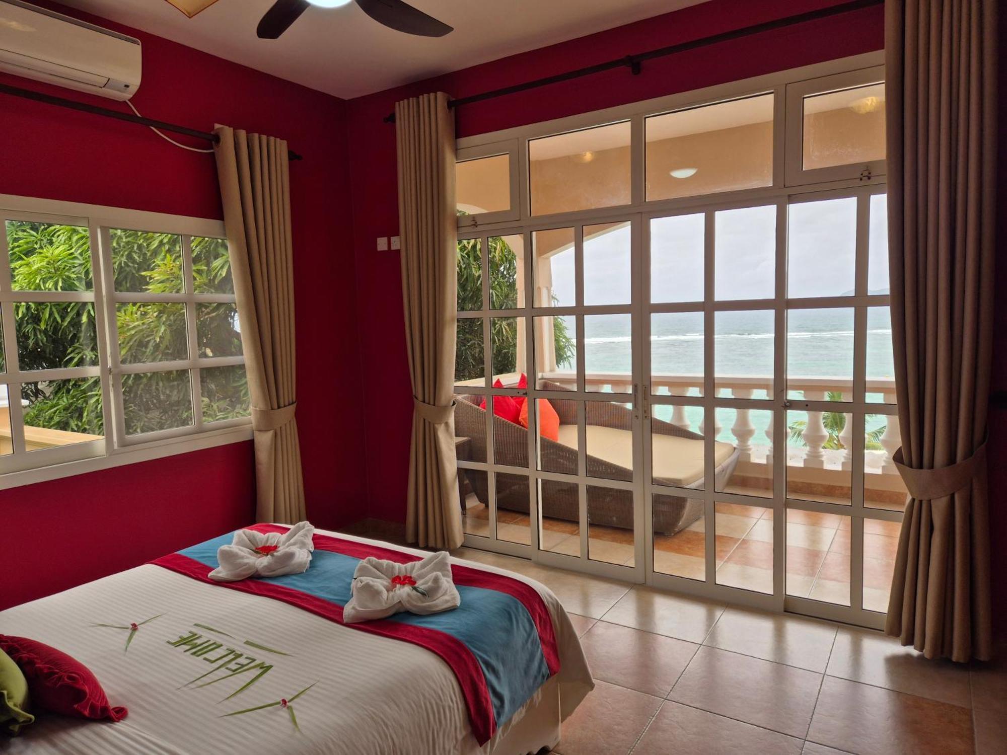Au Fond De Mer View Anse Royale Eksteriør billede
